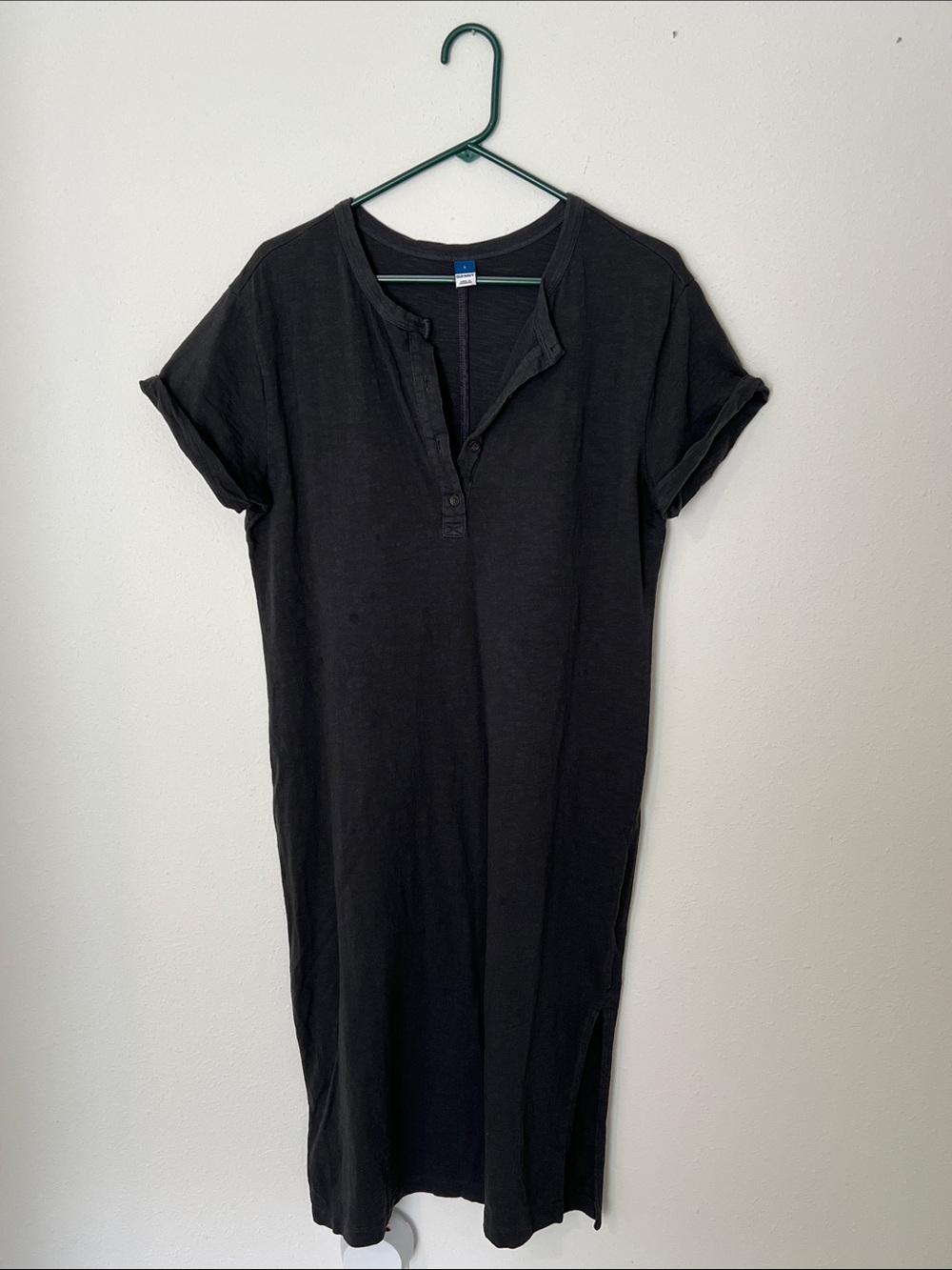 Old Navy Women’s Charcoal Henley Midi Dress with side slits